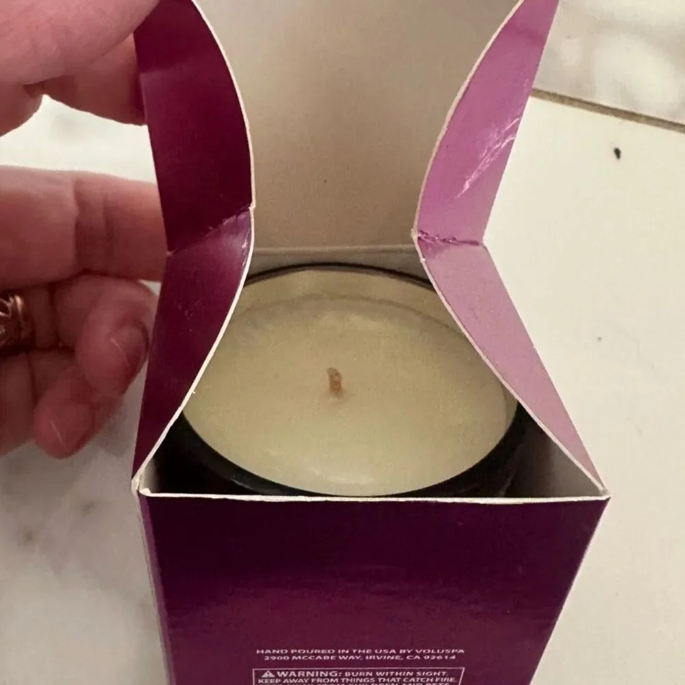Voluspa candle. Perse Bloom. Small.